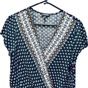 Express Black & White Floral Geometric High-Low Faux Wrap Blouse, Size M